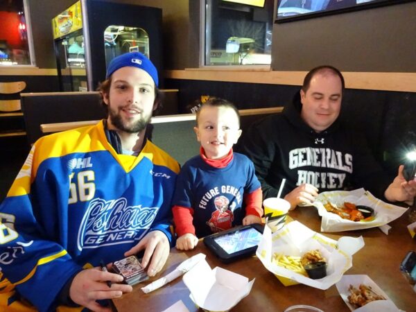 On Monday January 4 and Wednesday February 17, 2016 we joined the Oshawa Generals at the Ajax Buffalo Wild Wings for an Eat Wings Raise Funds event!